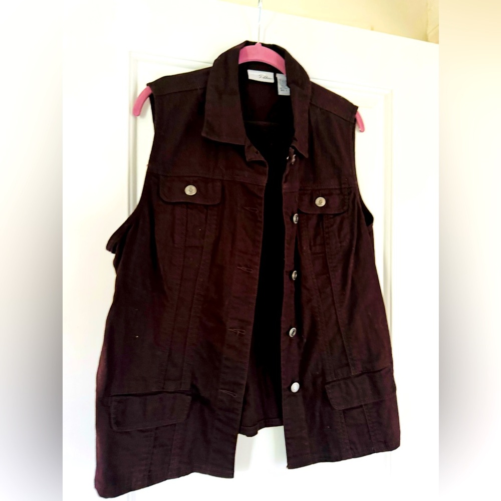 💕Chico's Platinum Embroidered Vest, NWOT